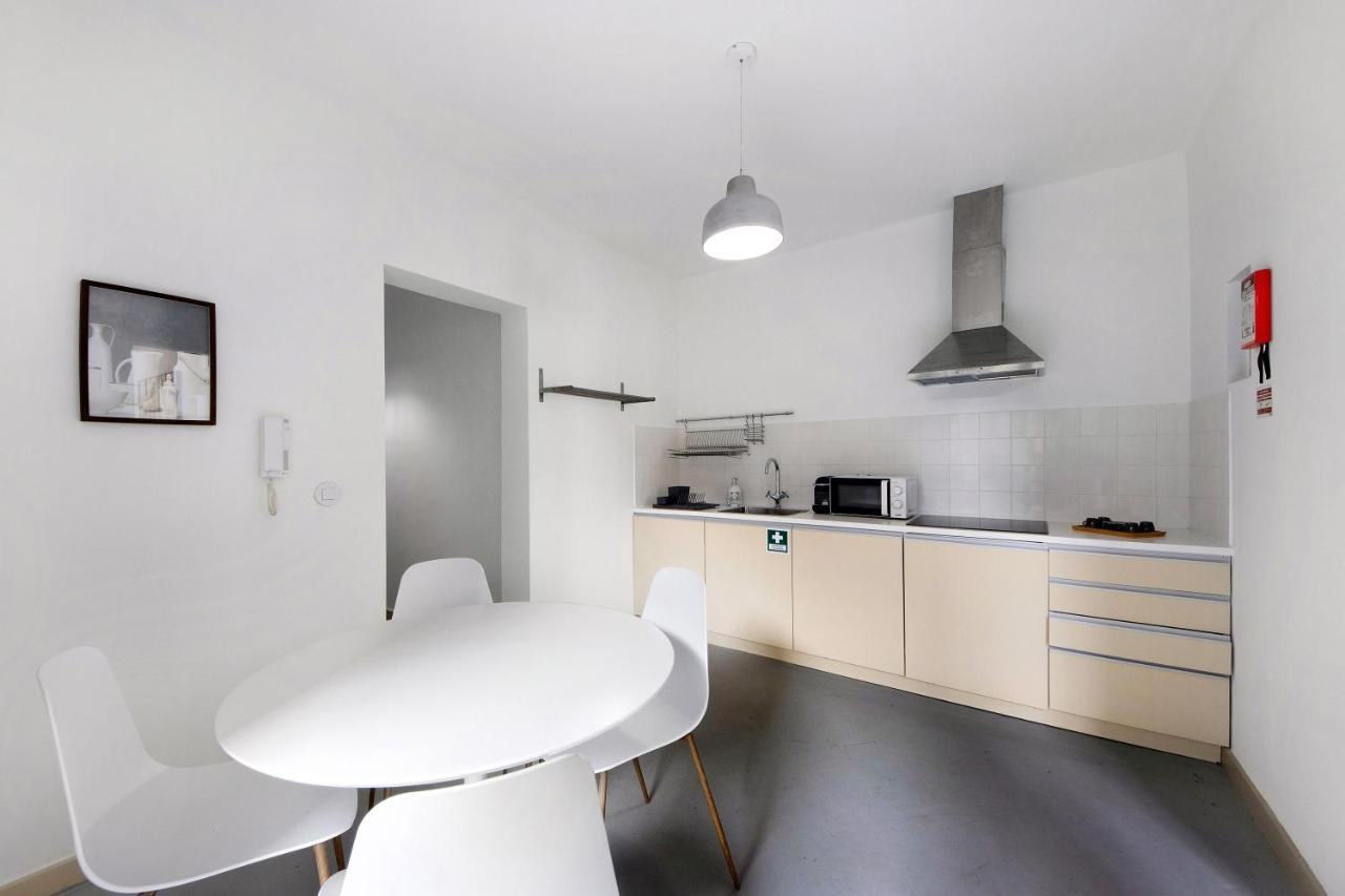 Crooked Floor House - Ground Floor Apartamento Porto Exterior foto